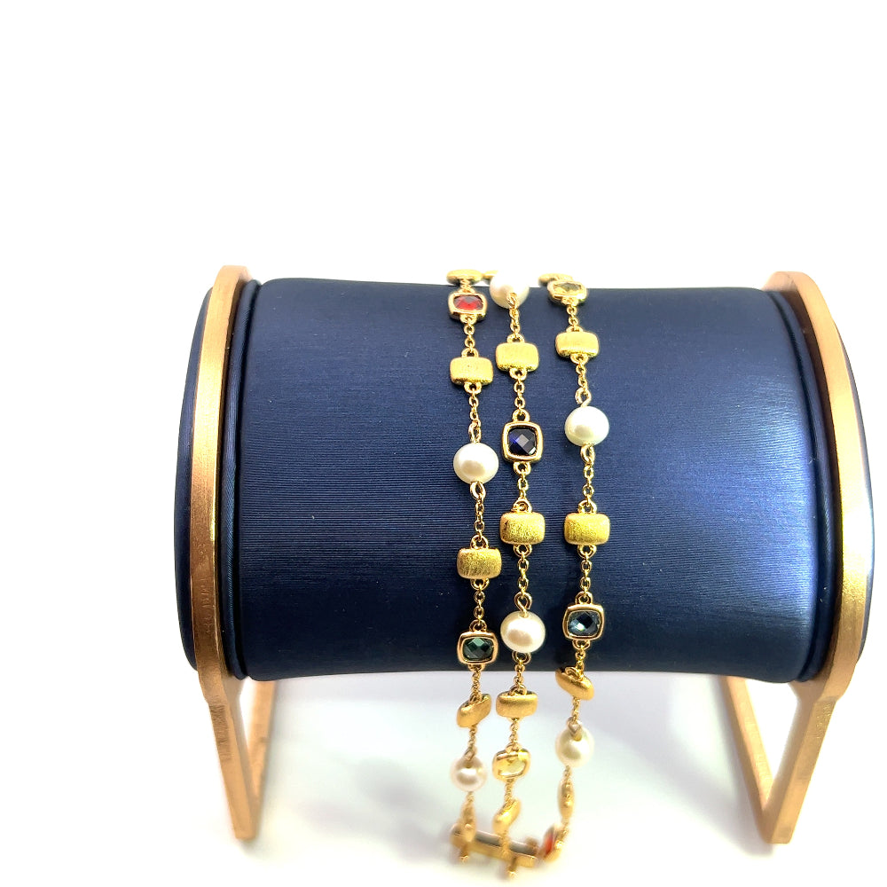Shop online premium 18K gold small teardrop hoop earrings with sparkling cubic zirconia stones.