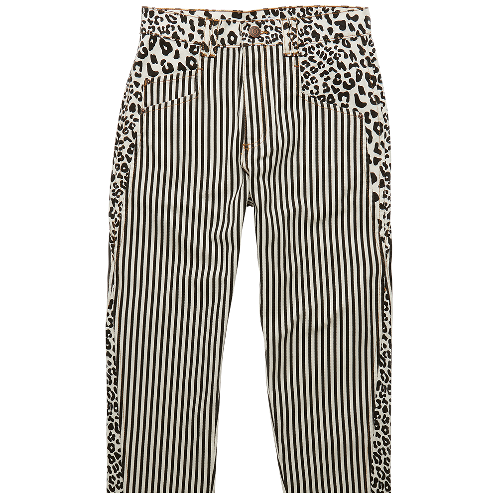 Romon women's patchwork jeans are constructed in mismatched, contrasted pattern panels. 