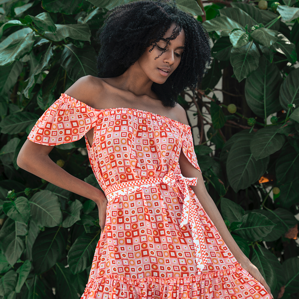 Shop pink off-shoulder printed dress. Get designer dresses for casual & outwear for women from our handpicked curation at The Luxe Maison! Shop now!
