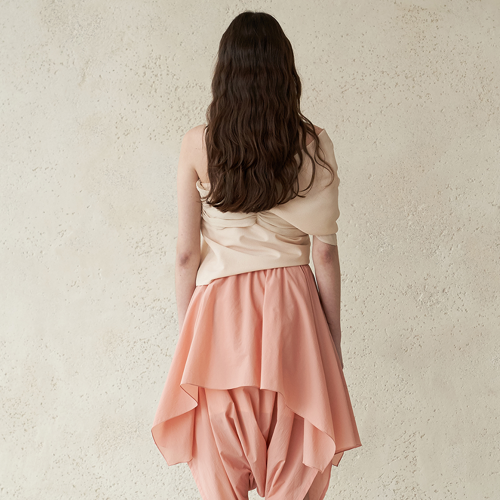 Harem pants in light apricot color