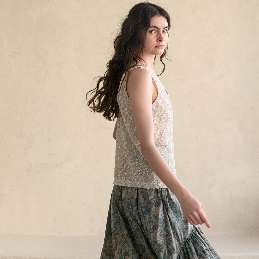 Unbalanced long skirt in khaki color