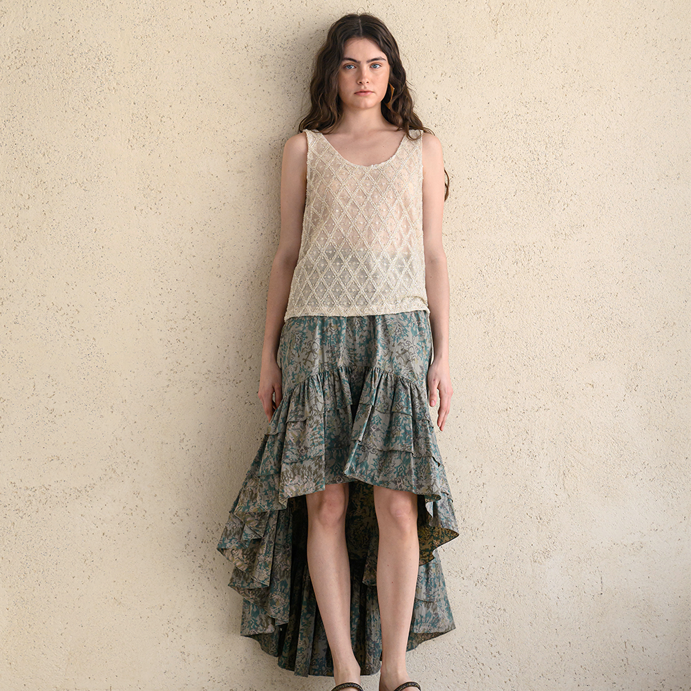 Unbalanced long skirt in khaki color