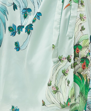 Explore exclusive dresses featuring the stylish and elegant Women's Maxi Dress collection. Shop Now!
