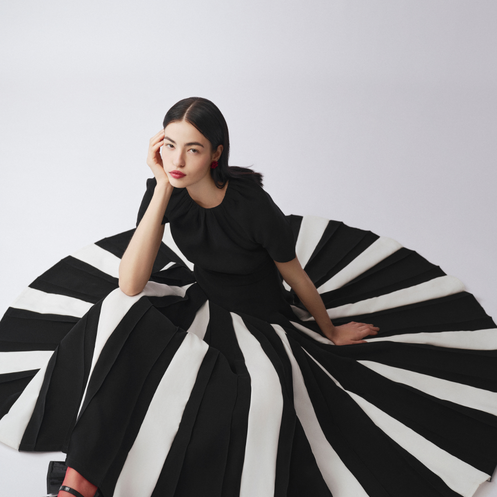 Luxury dresses online meet Selina midi dress elegance. Shop Now!