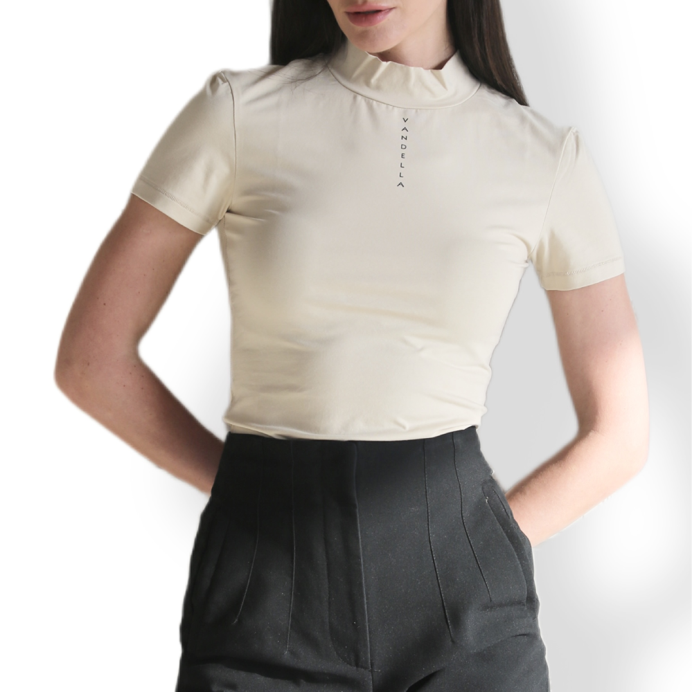 Turtle neck organic cotton short sleeves top with thumb hole.