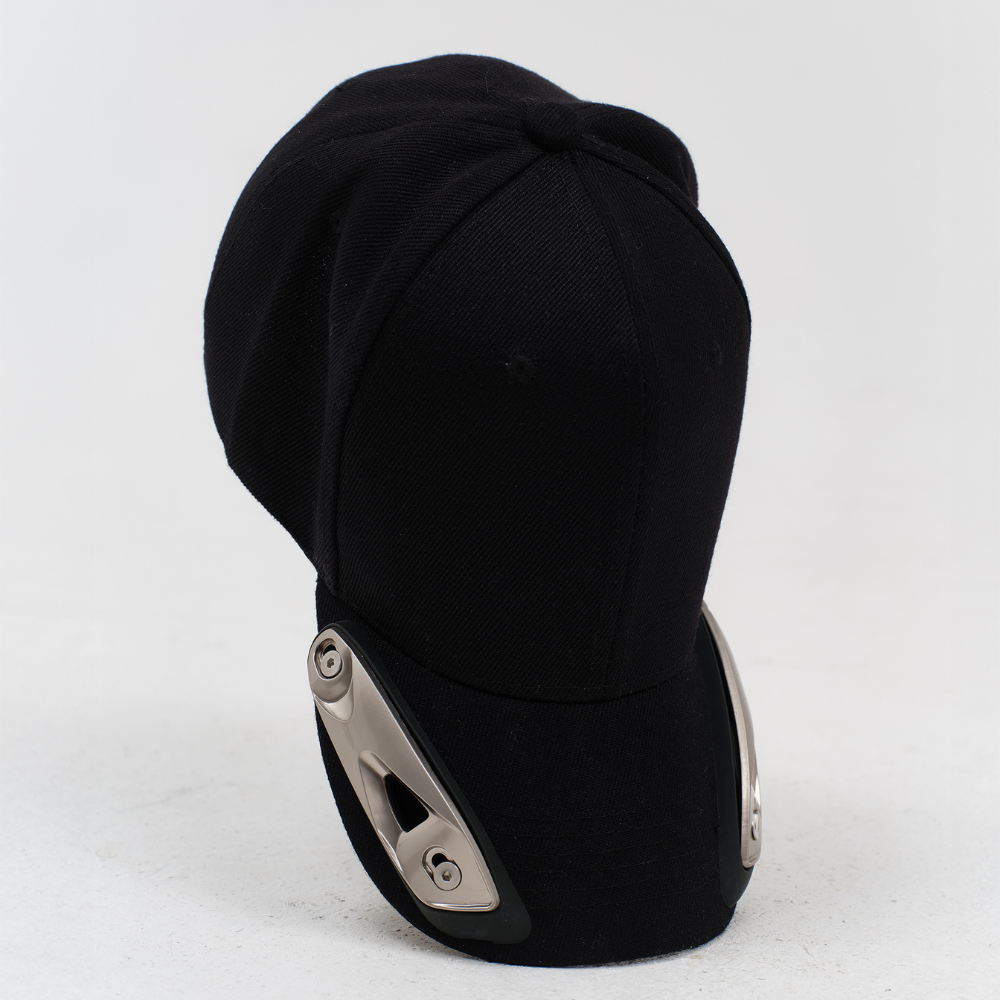 Shop online from our exclusive website and discover the Slipstream Racing Cap by Voitech®, featuring technical twill, brushed metal aero modules, and an F1-inspired engineered streetwear design.