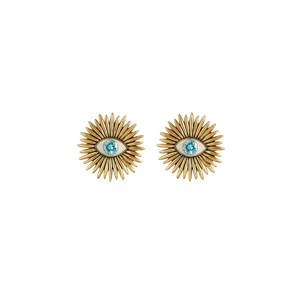 The Solare earrings are the heart of this collection. Just like the burning sun against a blue liquid sky.