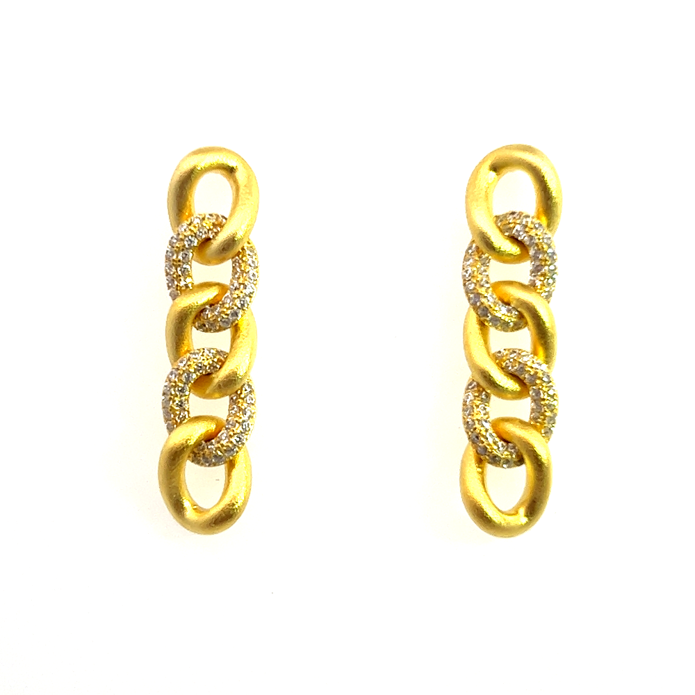 Shop online premium 18K gold Cuban chain earrings with sparkling cubic zirconia stones.
