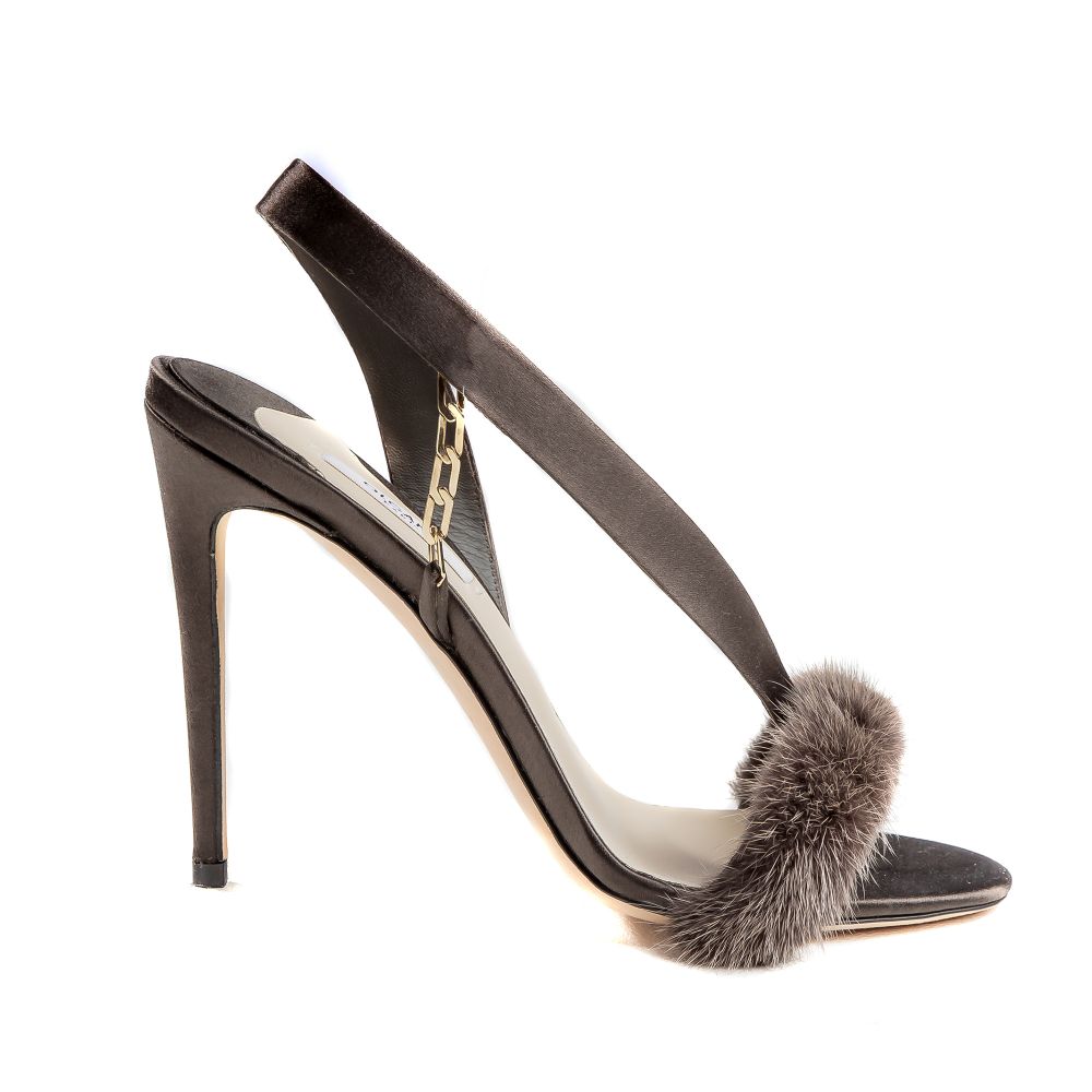 Made for runways,red carpets and everything in between, L’Amazone Mink is a signature silhouette in platinum metallic leather