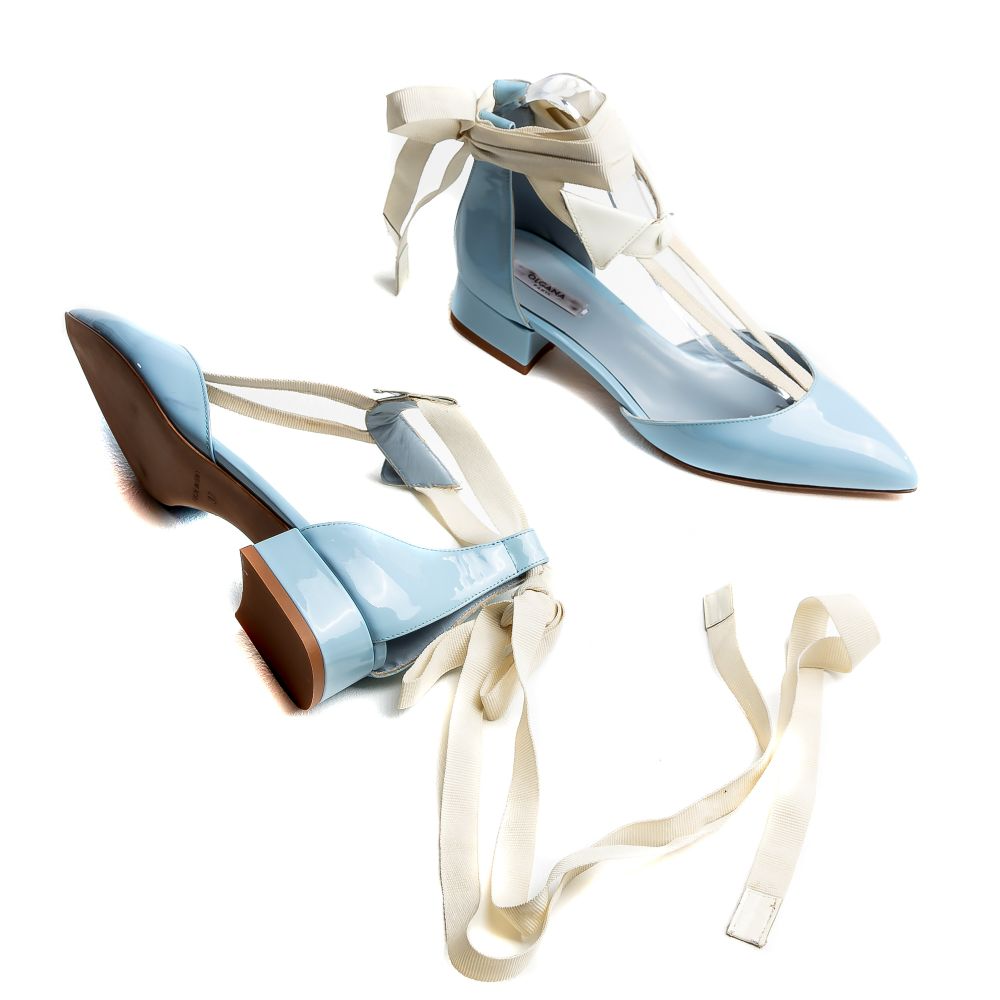 The Garçonne Ballerina in light blue is a polished alternative to high heels that always looks elegant and sophisticated.