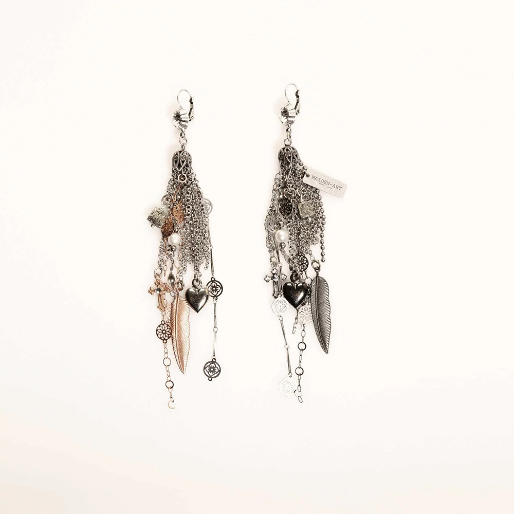Tassel Earrings With Antique Silver And Rose Gold is timeless, unique, entirely hand made and totally made in Italy.