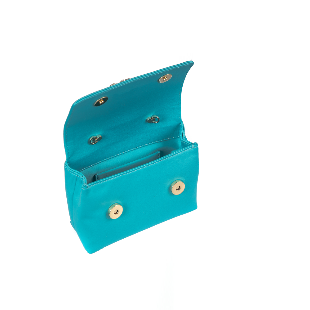 Add instant glamour to any occasion with our convertible clutch bag in turquoise satin. 