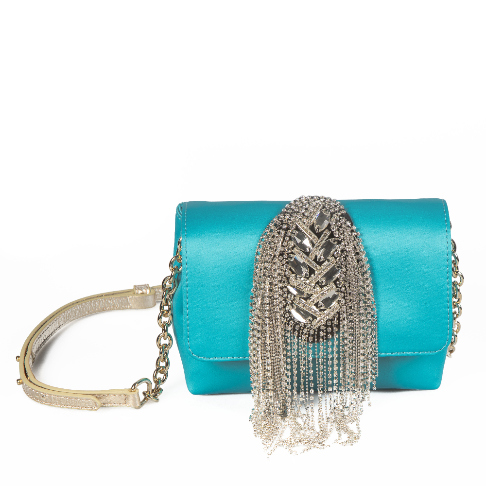 Add instant glamour to any occasion with our convertible clutch bag in turquoise satin. 