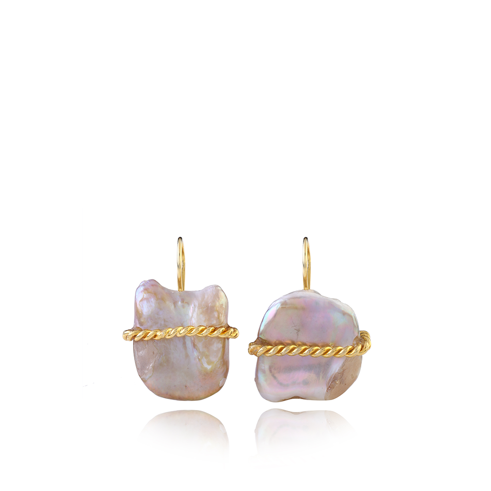 Shop the Diana Baroque Pearl Earrings surrounded by a handcrafted crown in 22K Gold Vermeil from our curation of handcrafted jewellery. Shop now!