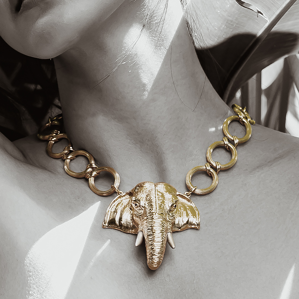 The Lustrous Kingdom features antique jewelry designed to impress. Elevate your collection with timeless pieces. Shop now!