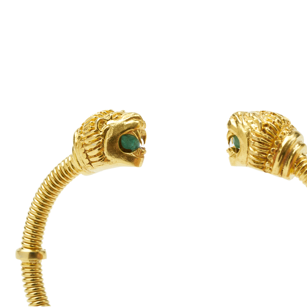 Sekhmet Cuff, entirely from 22K Gold Vermeil, named after the ancient Egyptian goddess of war & healing, Sekhmet. Get exclusive jewellery. Shop now!