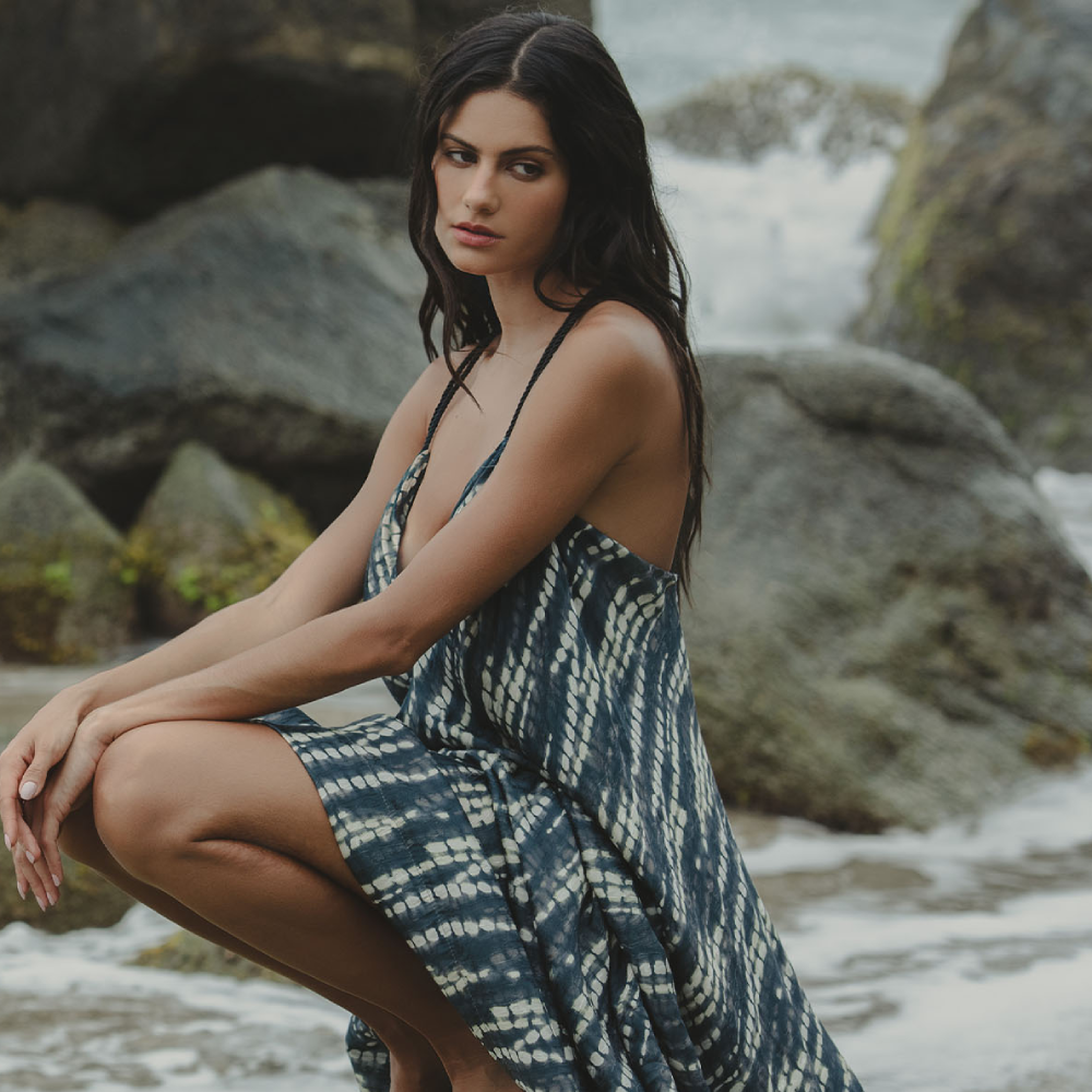 Discover timeless elegance with our new maxi dress Tomesha. 