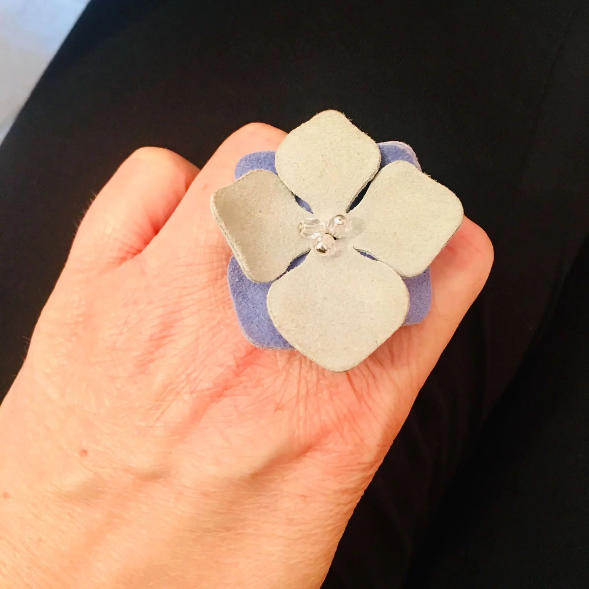 This ring is made with love by hand in angera (va) on the beautiful lake maggiore and it's very easy to wear.