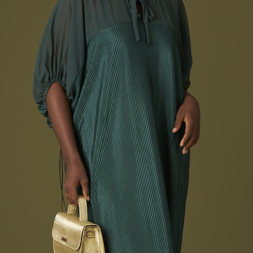 Explore effortless style with the two-tone tie neck kaftan, the perfect dress online for elegance and comfort. Shop now!