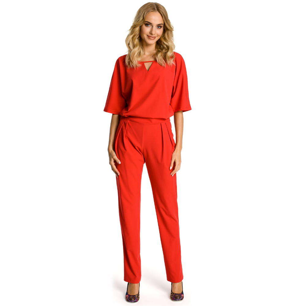 Woven fabric; one-piece jumpsuit; slim legs with tucks in the waistline; side pockets; kimono top with short sleeves.